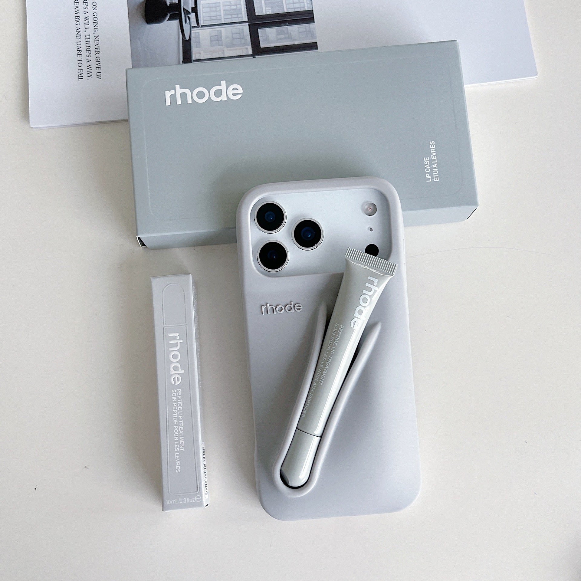 Silicone Phone Case with Lip Gloss for iPhone